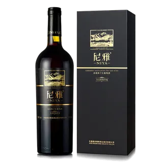 尼雅 (8)超市商品红酒白底图免抠实物摄影png格式图片透明底