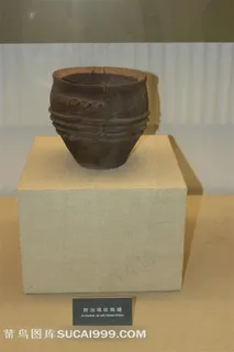 半坡博物馆馆藏附加堆纹陶罐文物