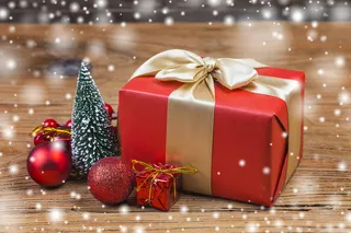 圣诞节礼物盒圣诞球元素装饰场景特写近景(13)