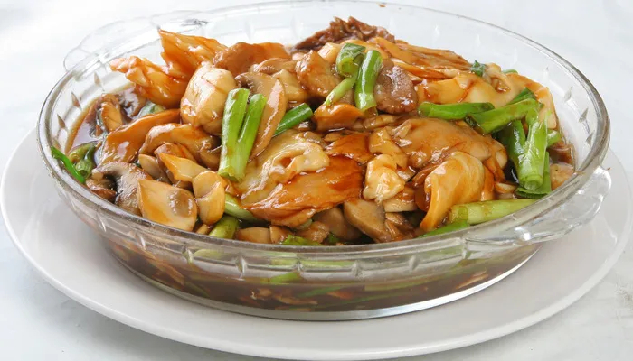 钵钵蘑菇肉 16元