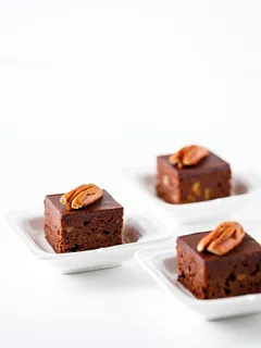 蛋糕店小蛋糕慕斯美食甜品图片