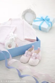 婴幼儿用品广告素材 婴儿鞋礼品盒
