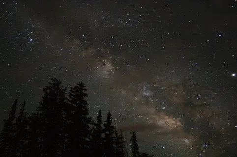 夜晚星空图片真实图片 夜晚星空图片真实图片