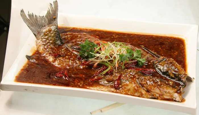 36 飘香油淋鱼-根据地