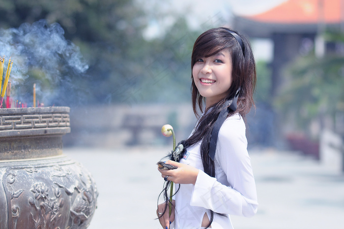清新唯美可爱的女孩摄影图片
