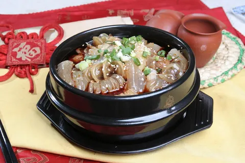 44砂锅牛三宝－福华