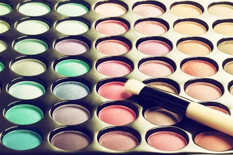 五光十色的粉饼