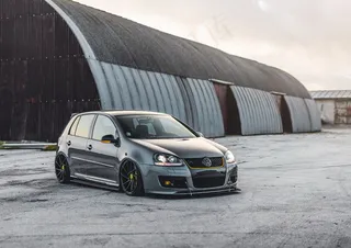 大众黑色轿车车型图片