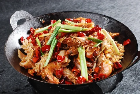 干锅美食焖锅湘菜麻辣香辣纸锅干锅鱿鱼须