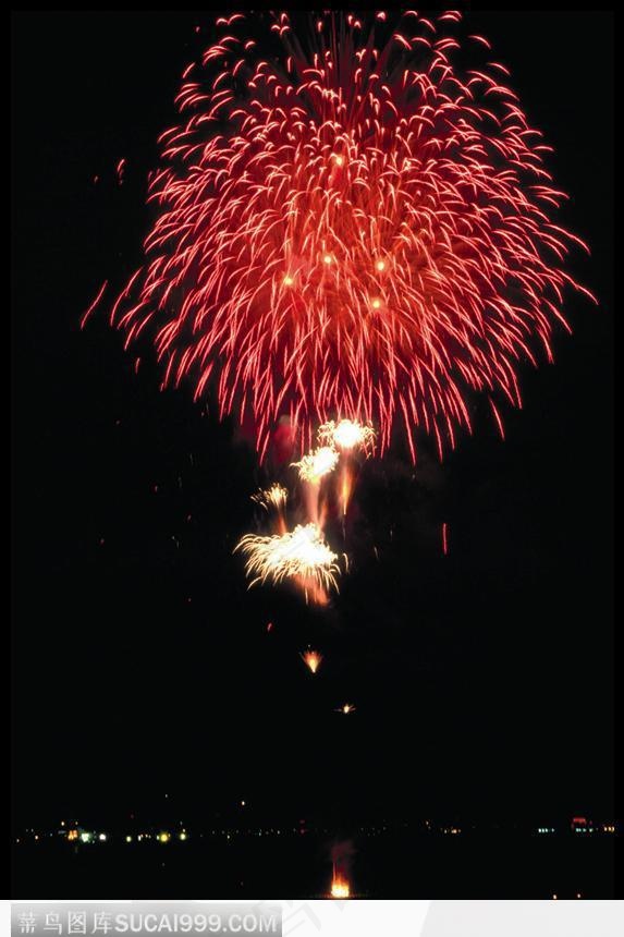 水面升起的烟花04