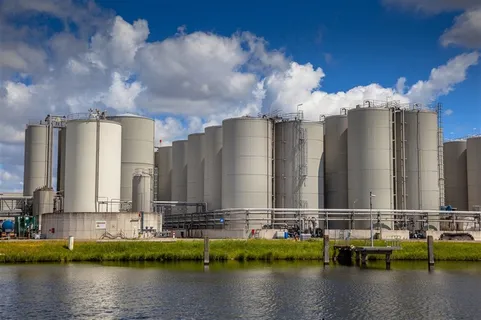 蓝天下的天然气企业