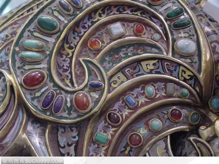 宝石装饰的花纹