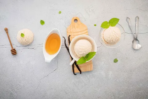 冰淇淋甜品小吃