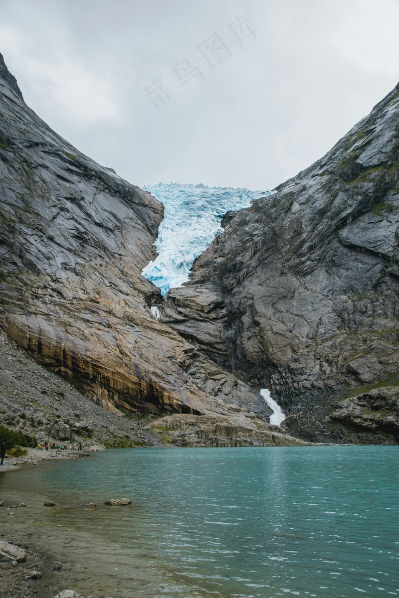 高山冰川碧水