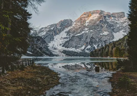 湖光山色间的宁静 湖光山色间的宁静