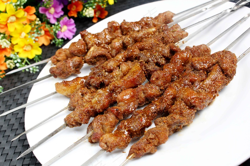 羊肉串烤串美食