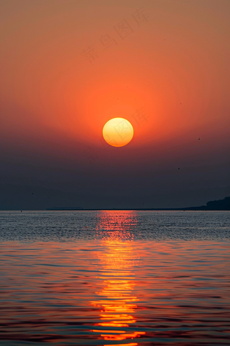 海上清晨日出朝霞云层摄影图(2688x4032)