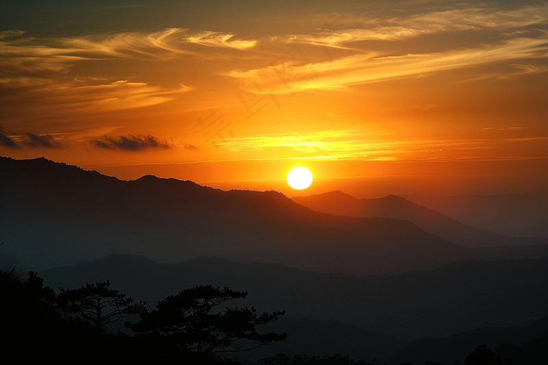 清晨日出朝霞云层山川摄影图(4032x2688)