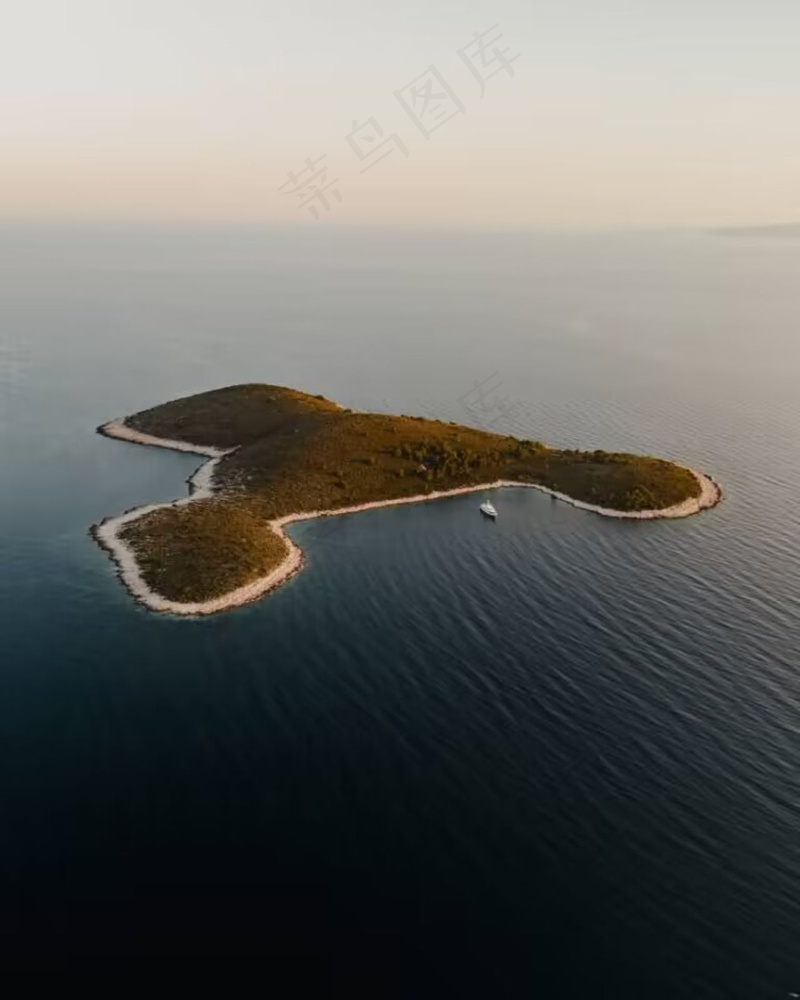 海上小岛图