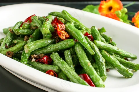 麻辣干煸豆角美食