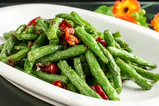 麻辣干煸豆角美食