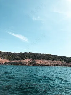 蓝色海岸的宁静时刻