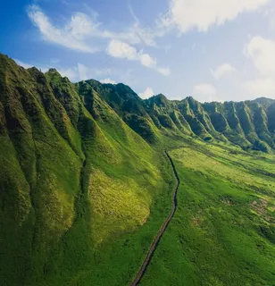 山谷中的蜿蜒之路 山谷中的蜿蜒之路