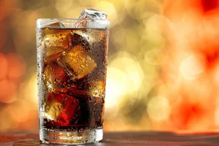 可乐汽水冰饮摄影图