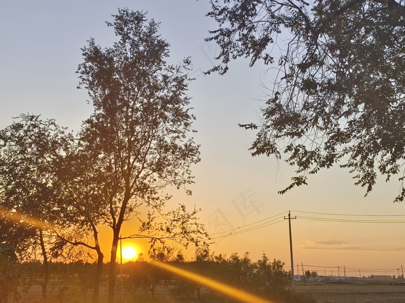 夕阳风景图