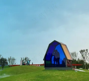 房子里的我们爱情蓝色鲜艳浪漫配图