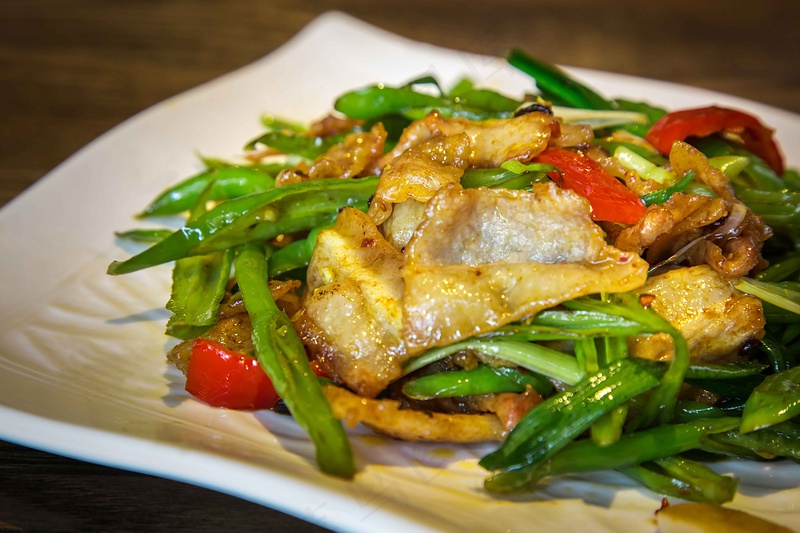 尖椒炒肉美食