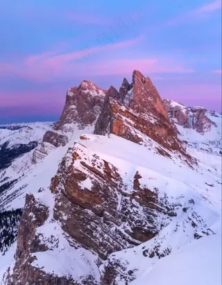 美丽的雪山风景
