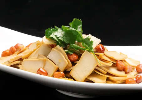 豆腐干拌花仁26元 豆腐干拌花仁26元