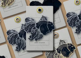 简约背景鎏金金属挂件样机2