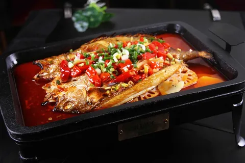 麻辣烤鱼美食