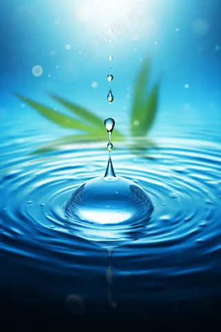 水滴水面蓝色背景绿叶摄影图