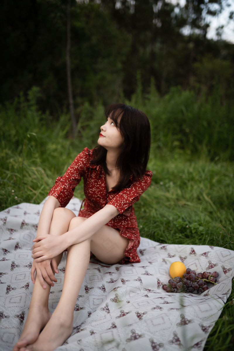 女孩的郊游