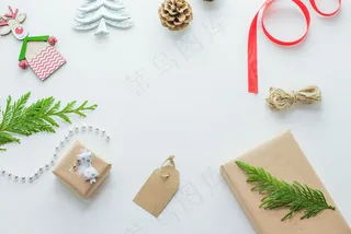 简约背景礼盒装饰