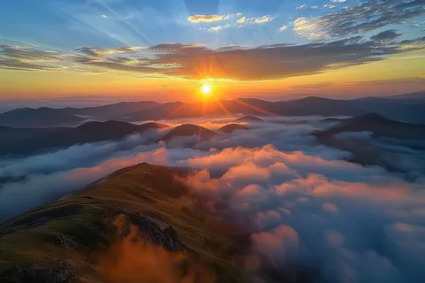 清晨日出朝霞云层摄影图