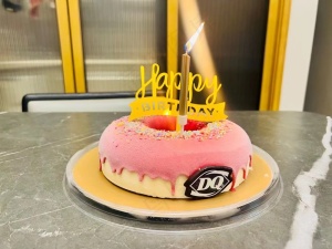 DQ生日蛋糕，生日海报