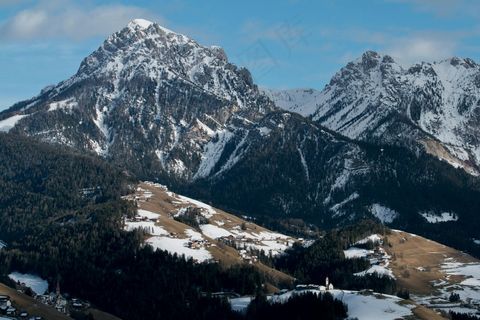 白雪覆盖的山脉 白雪覆盖的山脉