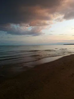 宁静海滩上的黄昏余晖 宁静海滩上的黄昏余晖