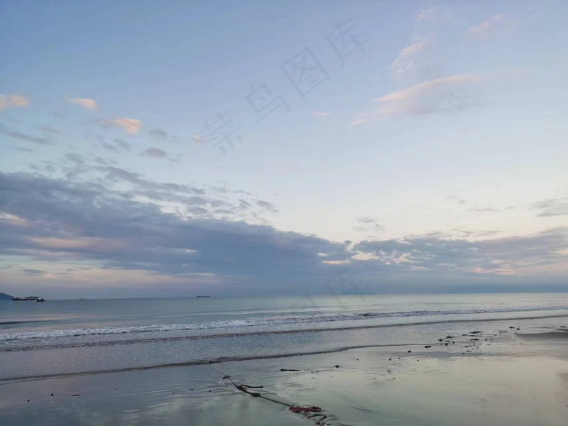 大海的日出