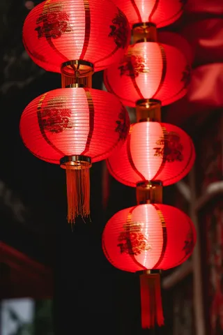 红灯笼春节节日庆祝张灯结彩喜庆摄影图