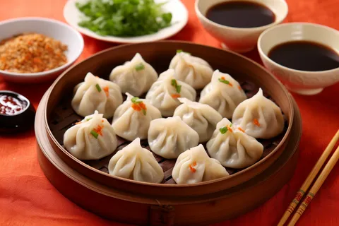 饺子包饺子新年团聚吃饺子美食摄影图 饺子包饺子新年团聚吃饺子美食摄影图