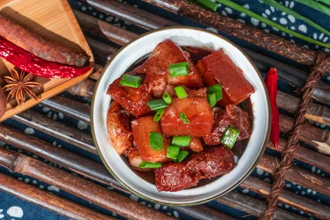 砂锅红烧肉美食