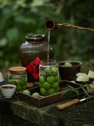 倒 制作 青梅酒