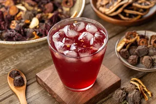 冰爽石榴汁饮品