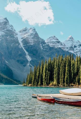 静谧的山湖时光