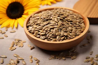 瓜子葵瓜子向日葵年货摄影图